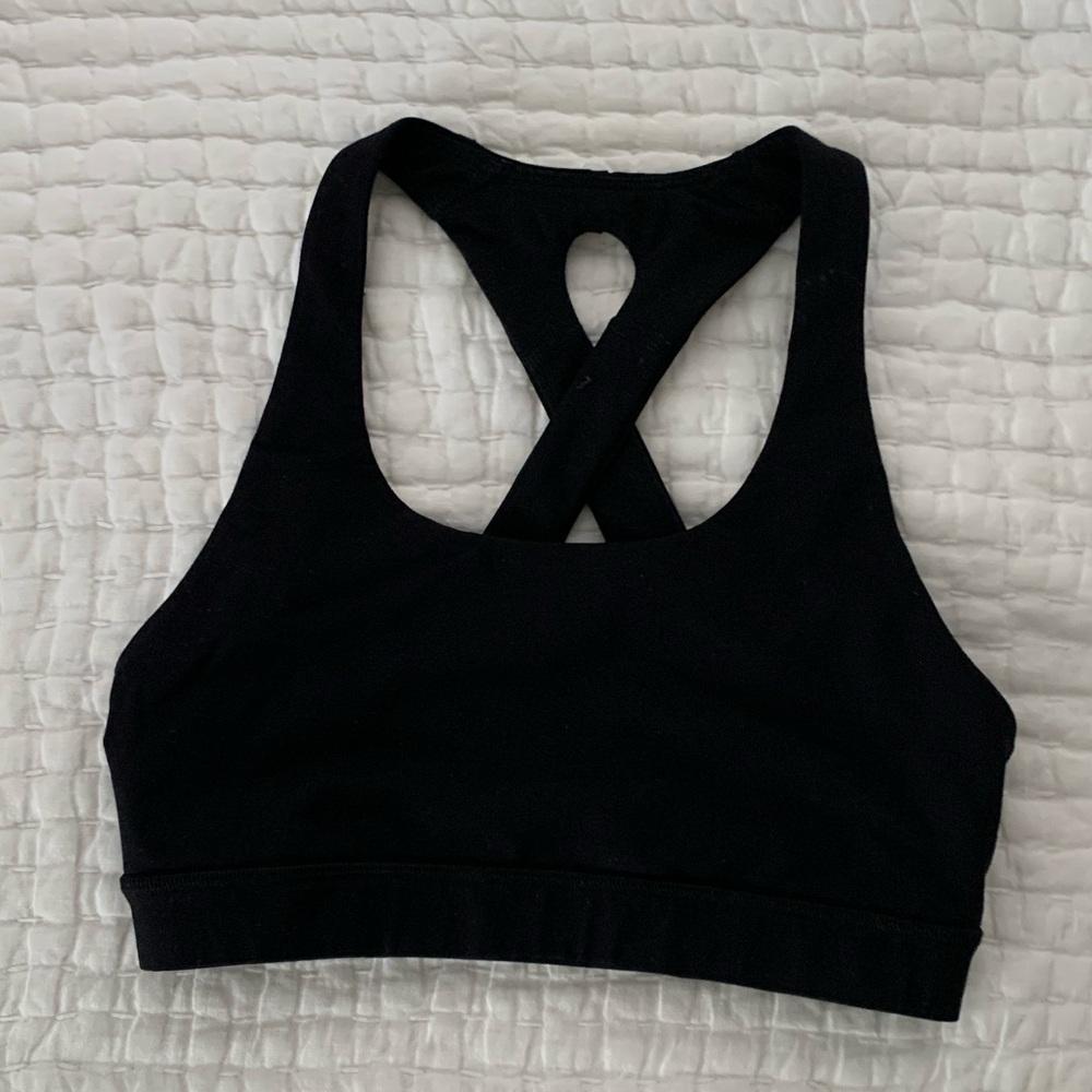 Lululemon black cross cross sports bra